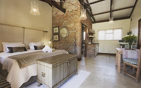 A Hilltop Country Retreat